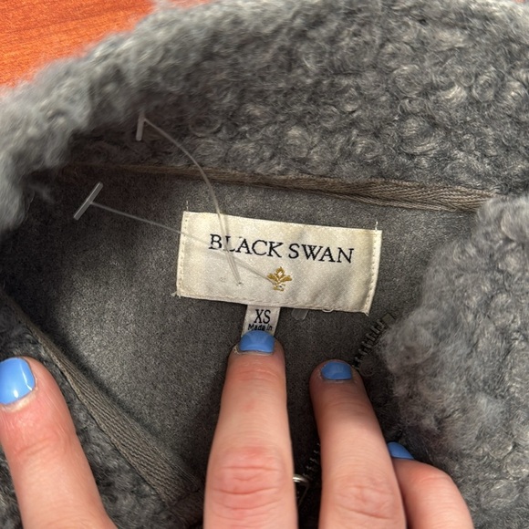 Black swan boucle jacket XS // 092902 - Picture 2 of 2